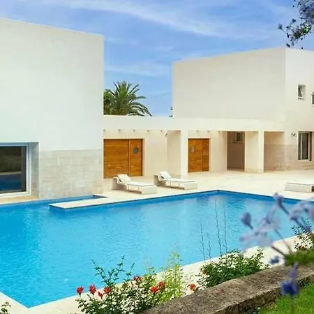 Paraiso Villa *